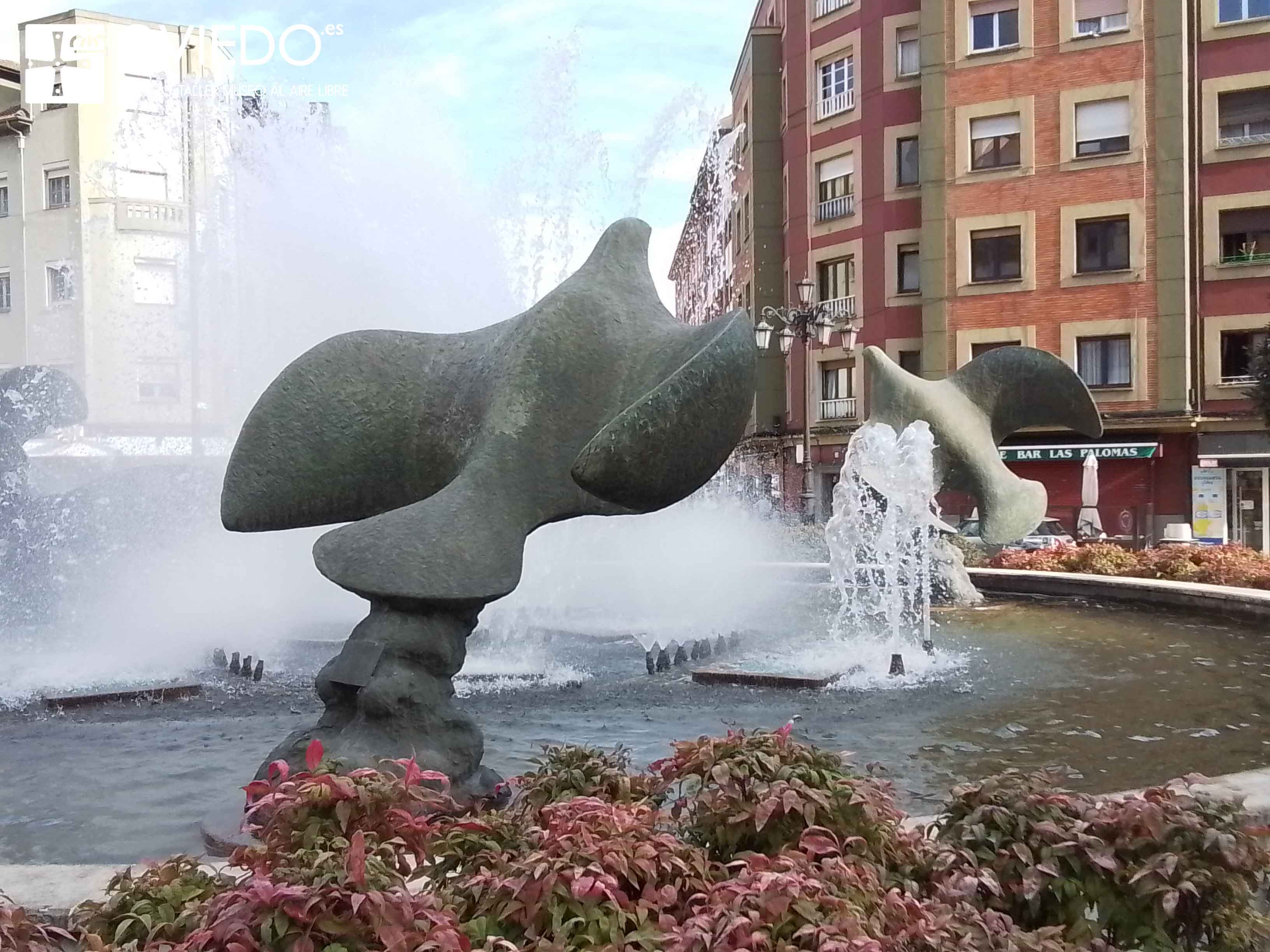 Escultura Palomas